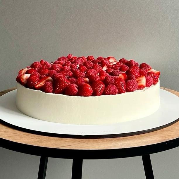 Торт Ягодный (клубничный) 12 кг