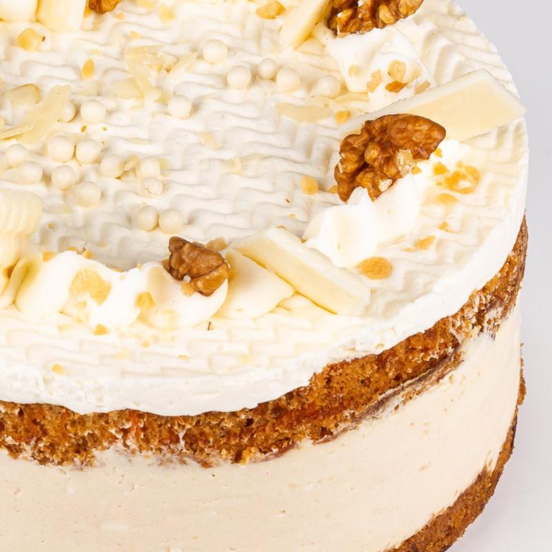 Торт с чизкейком между коржей