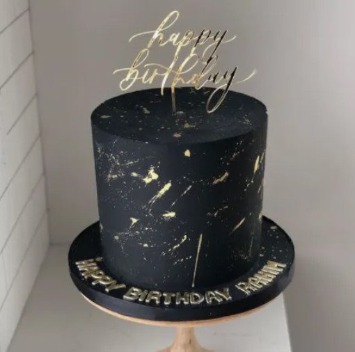 Торт черный с золотом