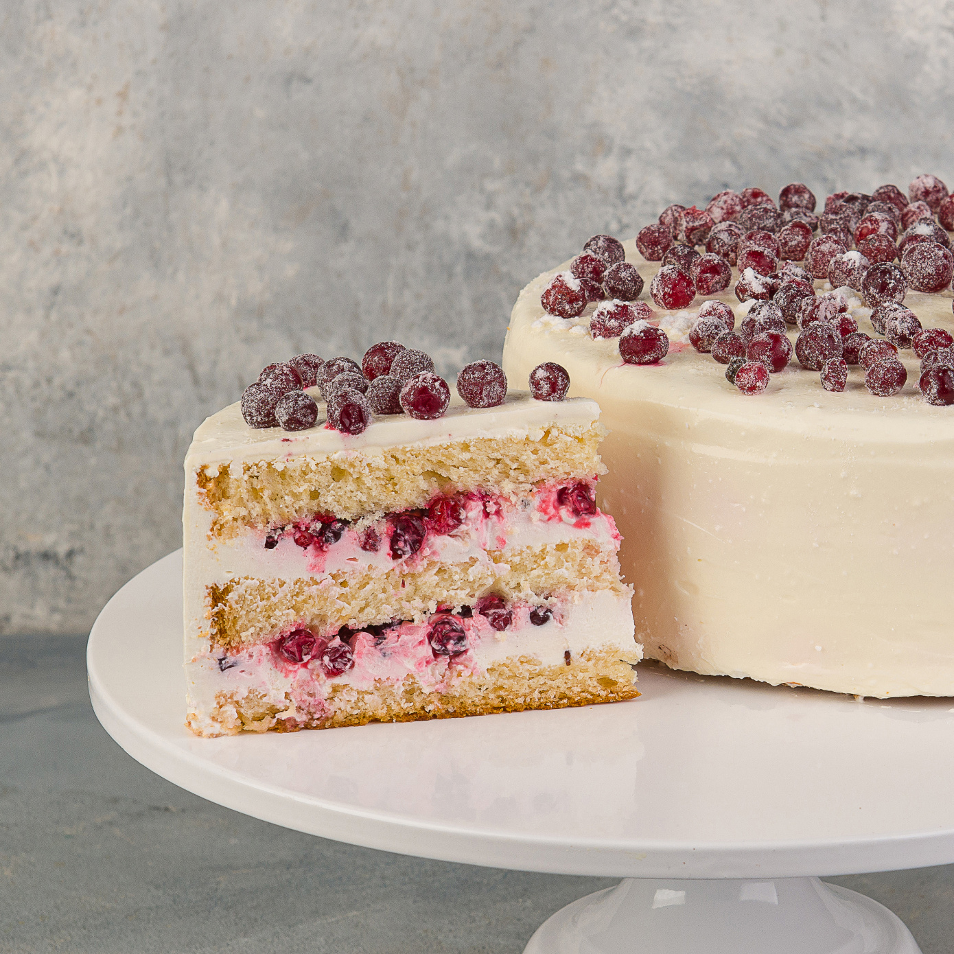 Торт домашний с брусникой